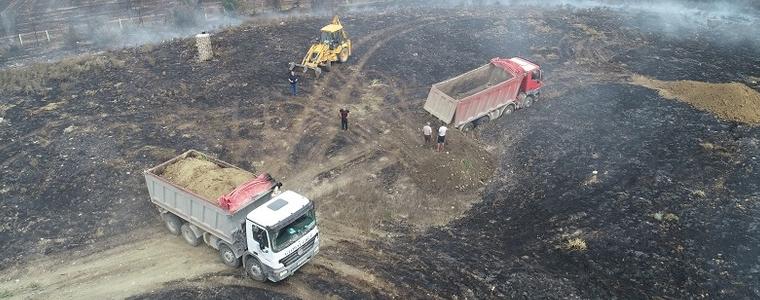 Запръстяването на депото ще потуши тлеещите участъци до утре (ВИДЕО)