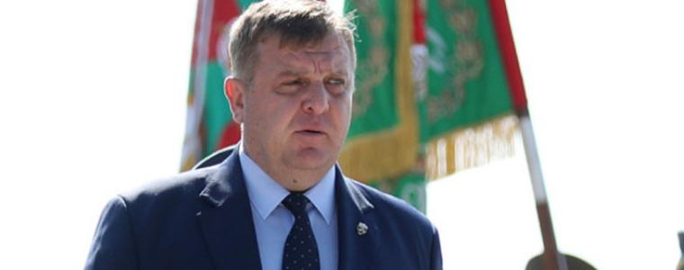 Каракачанов не може да търпи палатковите лагери