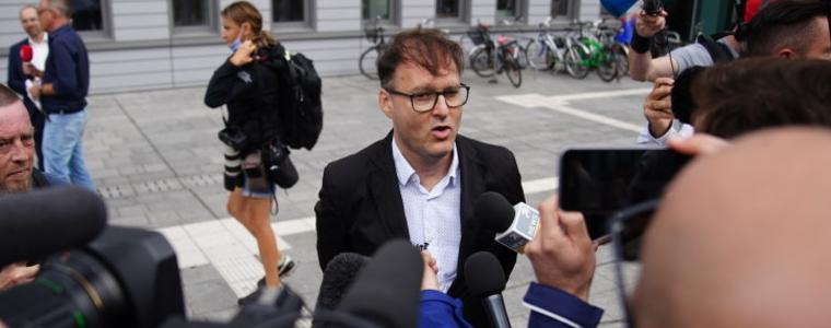 Отровен или не, Навални ще оцелее