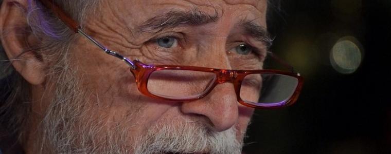 Руси Чанев с призив към театрите: Затворете залите в София и тръгнете из страната!