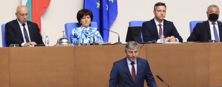 ДПС поиска оставката и на кабинета, и на Румен Радев