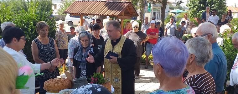 В село Котленци се радват на нов параклис