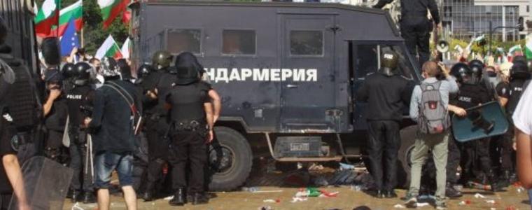 Шефът на СДВР официално се закани да използва физическа сила