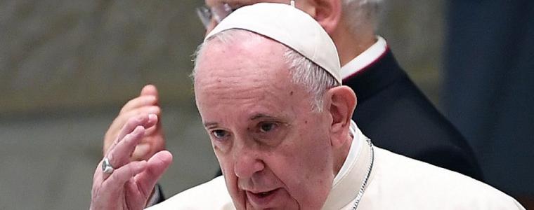 Папа Франциск подписа енциклика, в която изложи визията си за света след Covid-19