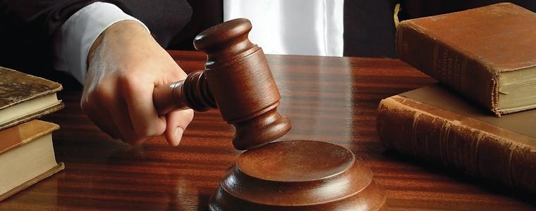 Окръжният съд остави в ареста французина, обвинен за блудство и създаване на порно с малолетни