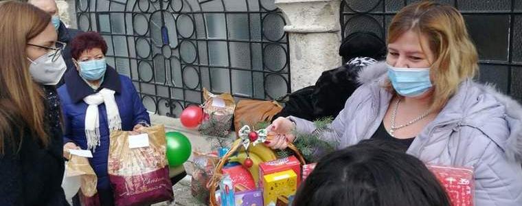 Деница Сачева и общински съветници от МК ГЕРБ (СДС) направиха дарение за децата от ЦНСТ-3