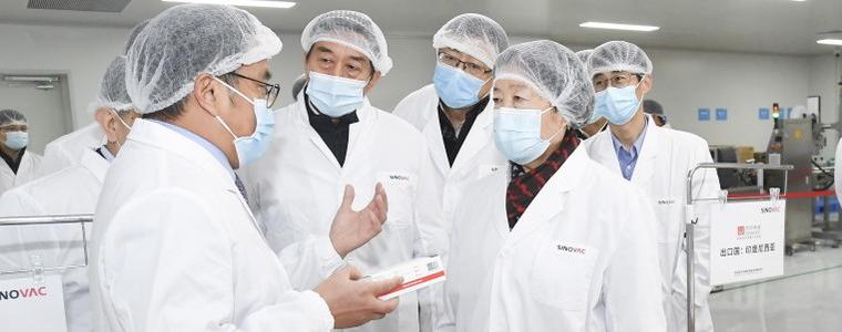 Китай одобри първата си ваксина срещу COVID-19