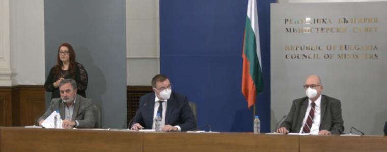 Министър Ангелов: Болестта отстъпва, ваксините идват и с тях ще победим