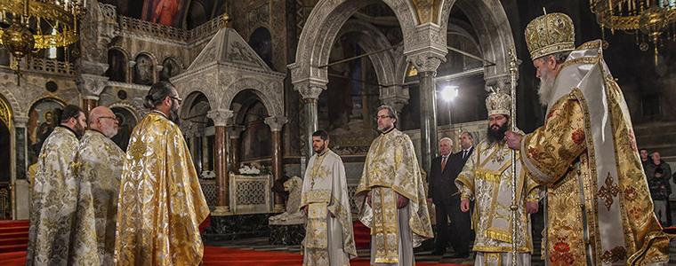 Митрополиите в страната отменят Рождественските тържества