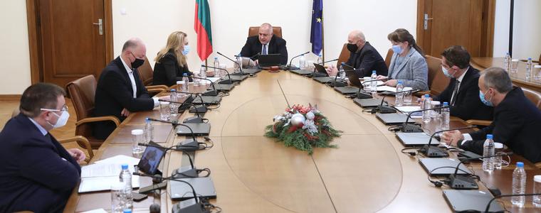 От 1 януари минималната пенсия става 300 лв., от 1 юли пенсиите ще се повишат с 5%