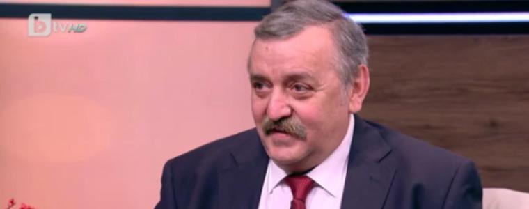 Проф. Кантарджиев: Няма да ни чипират, ваксината не достига до нашето ДНК