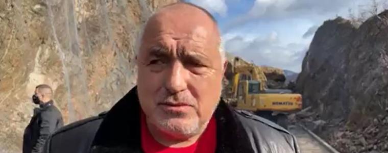 Борисов провери работата по срутището в Искърското дефиле