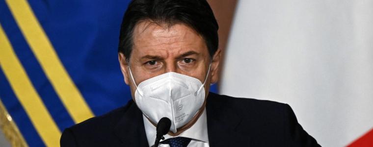 Италианският премиер Конте обмисля оставка, за да сформира правителство с по-голямо мнозинство