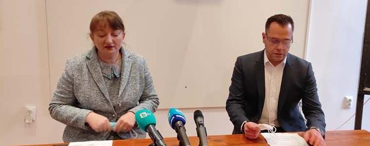 Брифинг на министър Деница Сачева в „Стария Добрич“ (ВИДЕО)