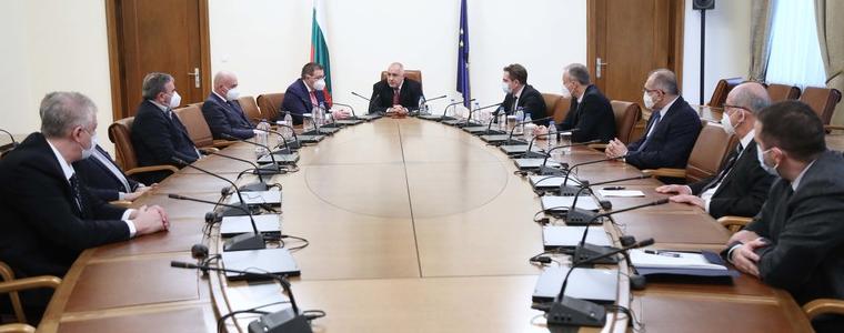 Постепенно разхлабване на мерките препоръча Националният оперативен щаб 