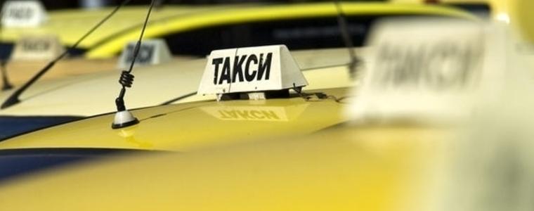 Таксиджиите искат отворени заведения, за да работят