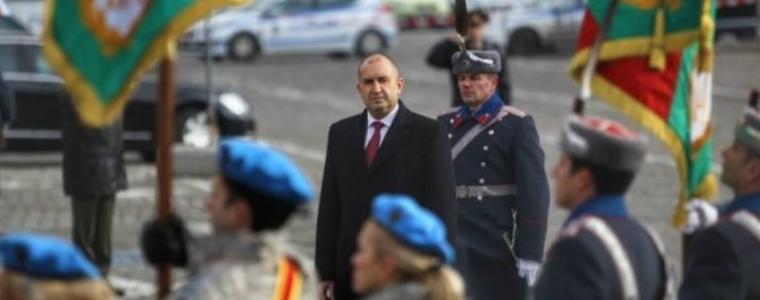 В кадър: На Богоявление осветиха знамената на Българската армия