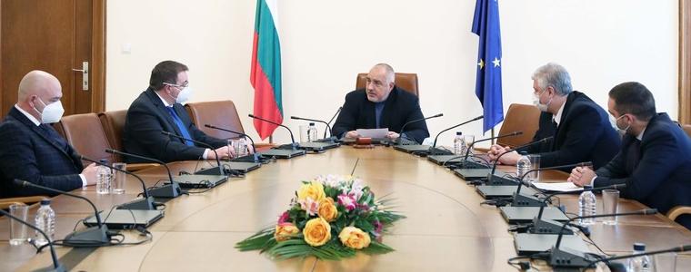 Паралелно с четвъртата фаза и зелен коридор и за всички желаещи да се ваксинират срещу COVID-19