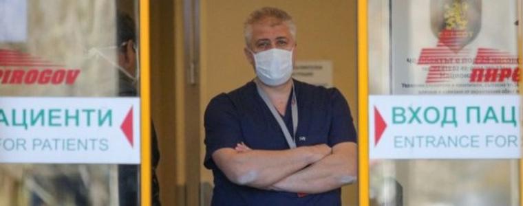 Проф. Балтов: За 2 седмици може да се поставят 300 хил. дози от "АстраЗенека