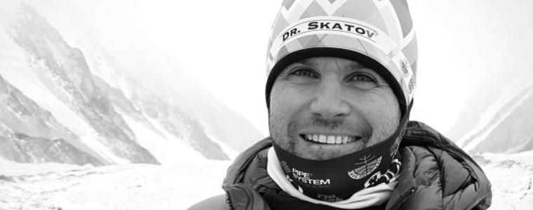 Според смъртния акт на Атанас Скатов причината за инцидента е скъсано въже