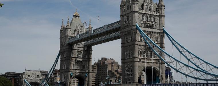 Великобритания започва масово тестване за да спре разпространението на новия вариант на COVID-19