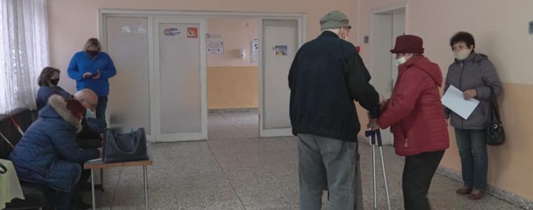 Временно са преустановяват „зелените коридори“ за ваксиниране