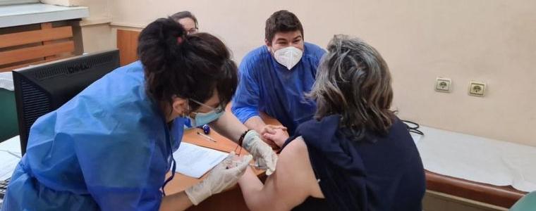 1200 съобщения за нежелани странични реакции след ваксинация у нас