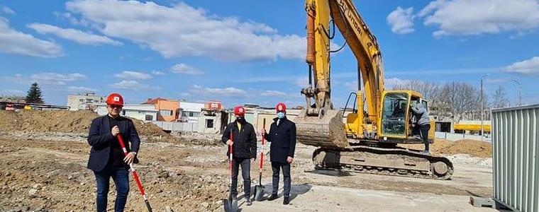 Първа копка на нов Търговски център
