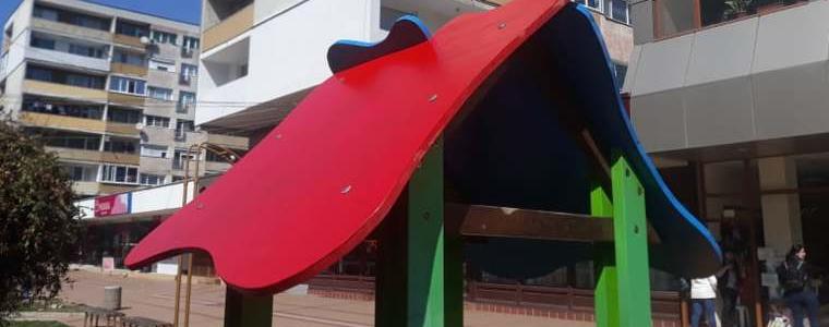 Община Добрич започна ремонти на детските площадки