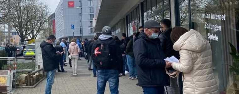 Студеното време не отказа българите в Дортмунд да гласуват