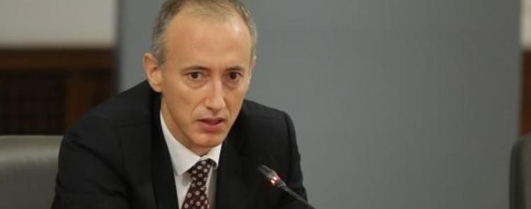 Връщат седмица по-рано 6. и 11. клас в училище