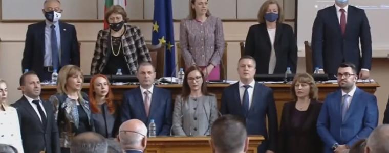 Зорница Михайлова се закле като депутат 