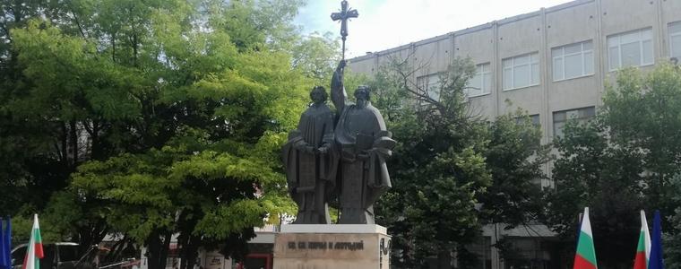 Без шествие, но с Караул на паметта и връчване на награди в Добрич на 24 май (ВИДЕО)