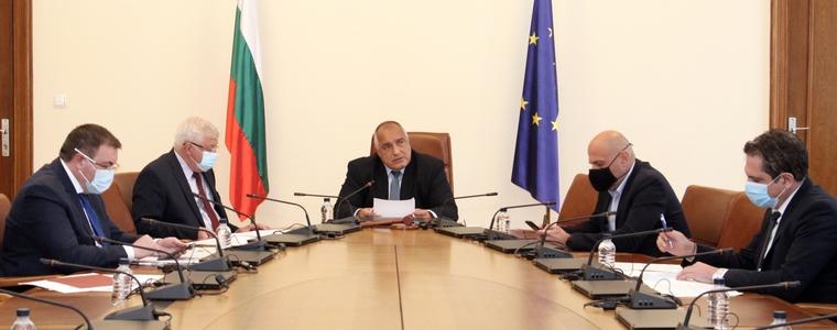 Борисов разпореди да продължат "зелените коридори" за ваксинация