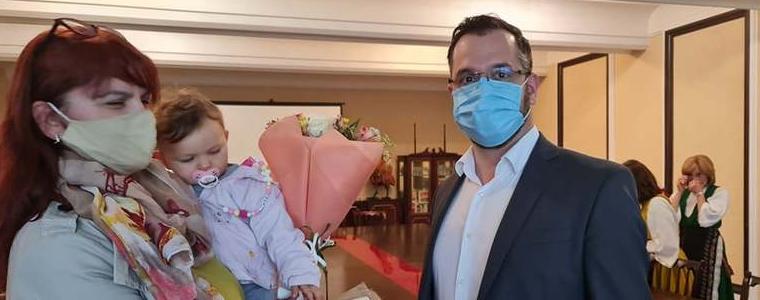 Българска шевица за подпомогнати от Община Добрич семейства с репродуктивни проблеми