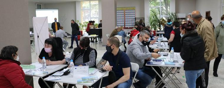 Кандидати за над 10 вида работни места търсят фирми по Северното Черноморие