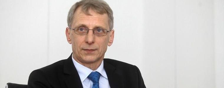 Министърът на образованието към учителите: Спечелихте възхищението на цялото общество