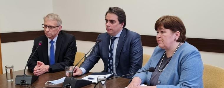 МОН обяви безплатна почивка за ученици и учители след пандемията
