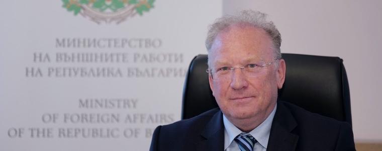 МВнР за принудително приземения самолет в Беларус: Това е въздушно пиратство