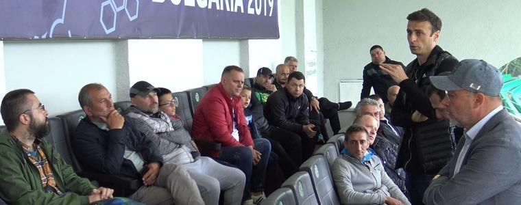 Димитър Бербатов се срещна с клубовете от област Добрич (ВИДЕО)
