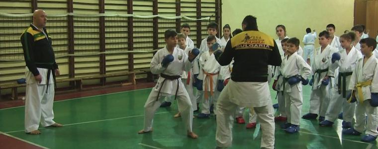 Турнир по карате в събота в Добрич, „Самурай“ започна тренировки с деца от 3 до 6 години