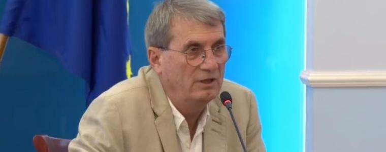 Липсата на "чисти" болници по време на вълните от COVID вдигнала сериозно смъртността