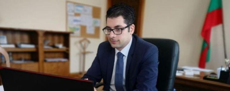 Атанас Пеканов: Въвеждането на еврото има и позитиви, и негативи