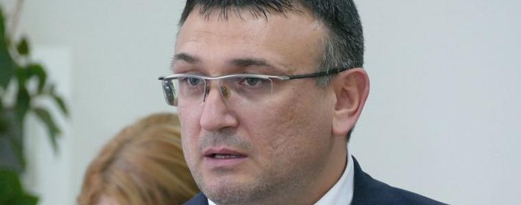 Бившият вътрешен министър Маринов се извини за полицейското насилие върху демонстранти миналото лято