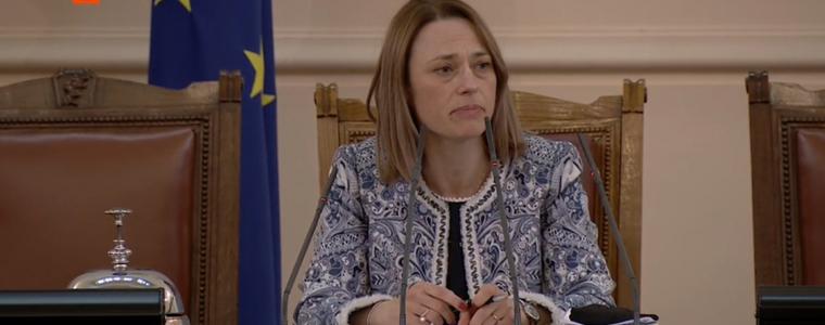 Ива Митева свика извънредно заседание на Народното събрание