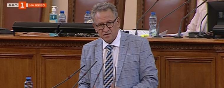 МЗ се нуждае от още 214 млн. лв. за справяне с новата вълна от COVID