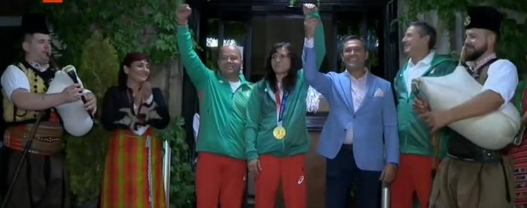 Олимпийската шампионка Стойка Кръстева стъпи на родна земя