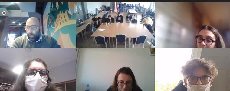 Ученици от Добрич си партнираха виртуално с връстници от три държави