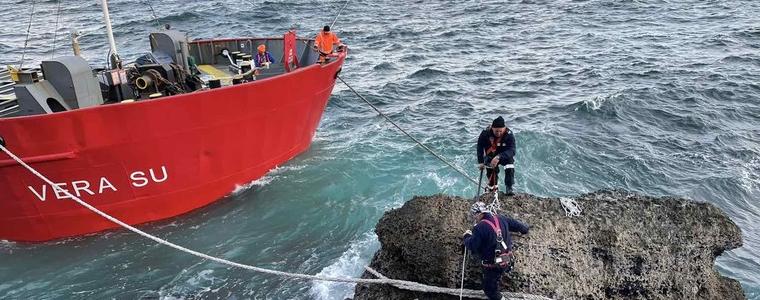 Успешно приключи операцията по допълнително укрепване на „Вера Су“