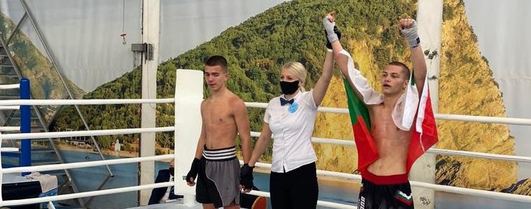 Александър Панайотов и Николай Великов си осигуриха медал от европейското по кикбокс